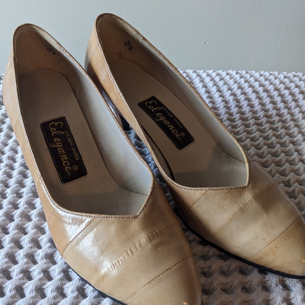 Women's Tan Pumps